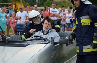 14398945530_taczka-siatkowka-i-ciecie-auta-